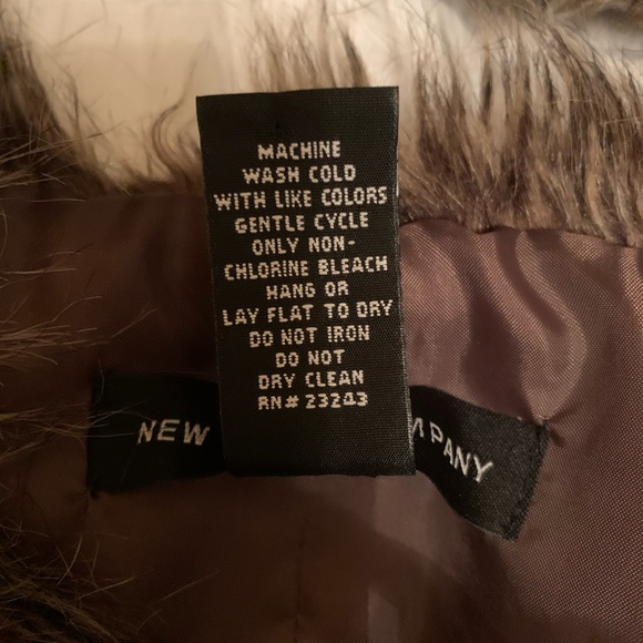 Faux Fur Vest - Picture 12 of 12